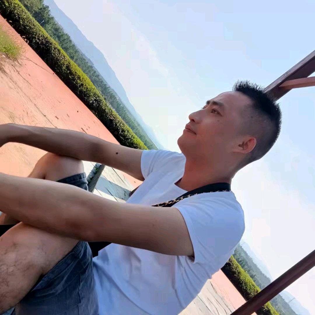 亮仔
