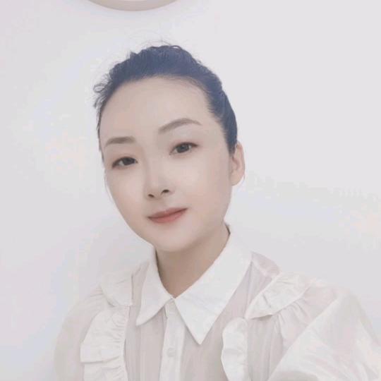 吴慈（轻之悠女装）
