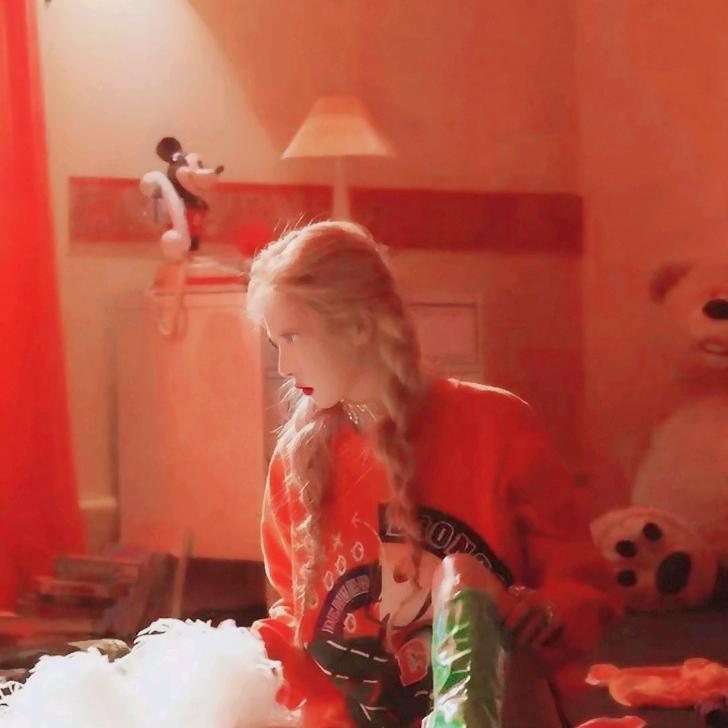 白白   比比