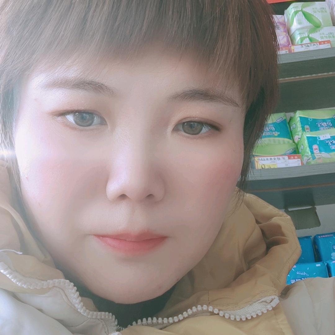 月依秋水