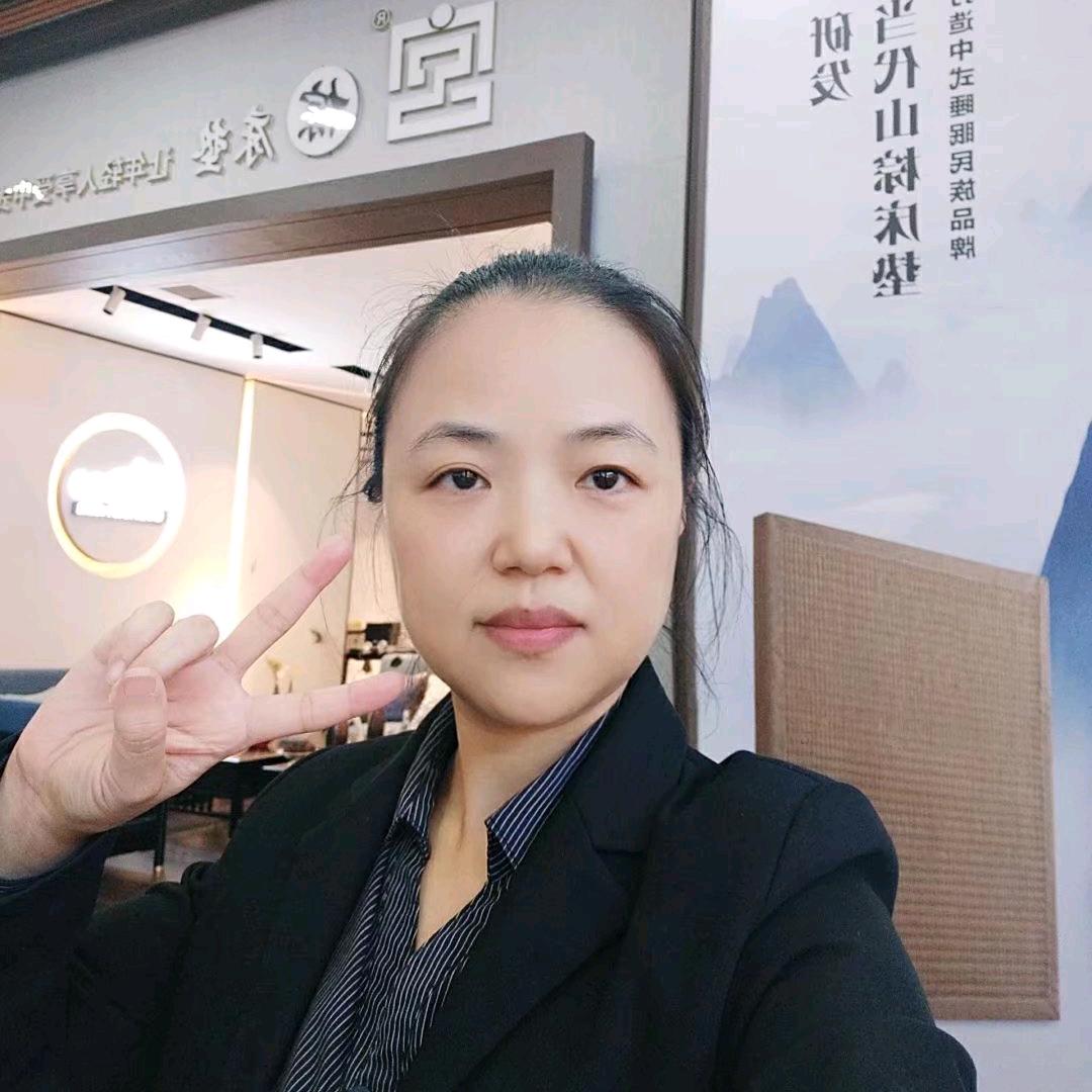 秦秦：专业家具顾问