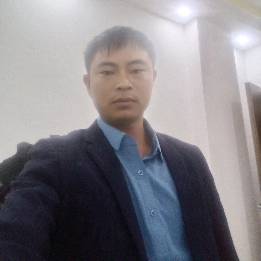 砚山明锐眼镜店        位置录景龙