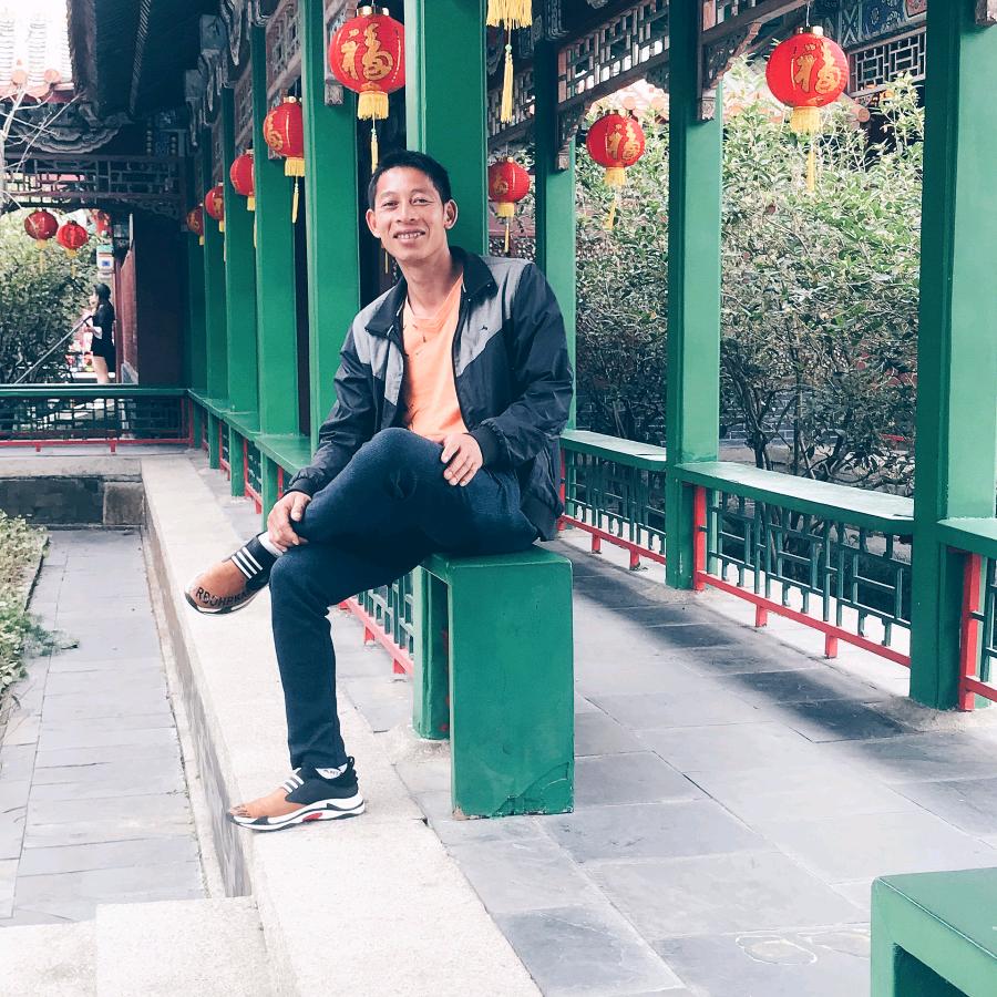 80后的小伙子