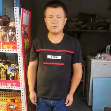 吊沙子水泥瓷砖的小武