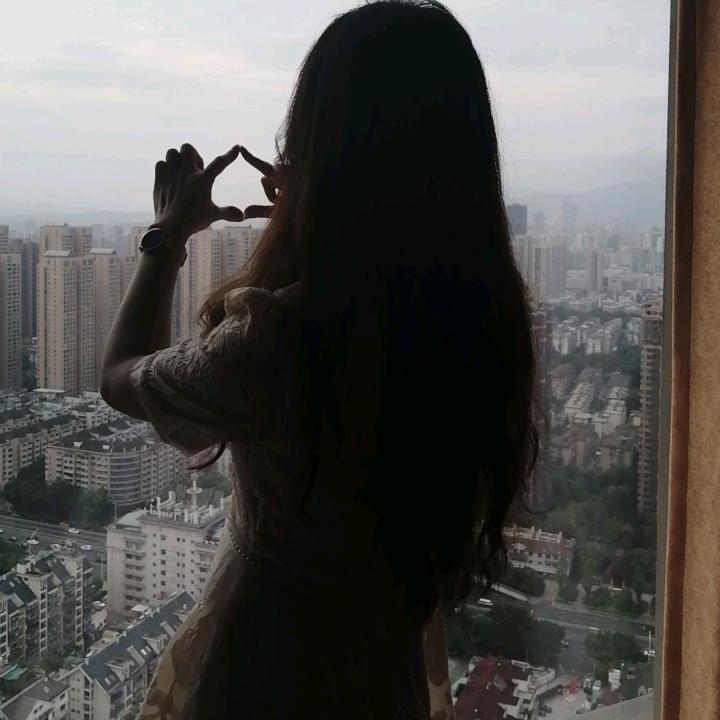 玉米粒小姐姐