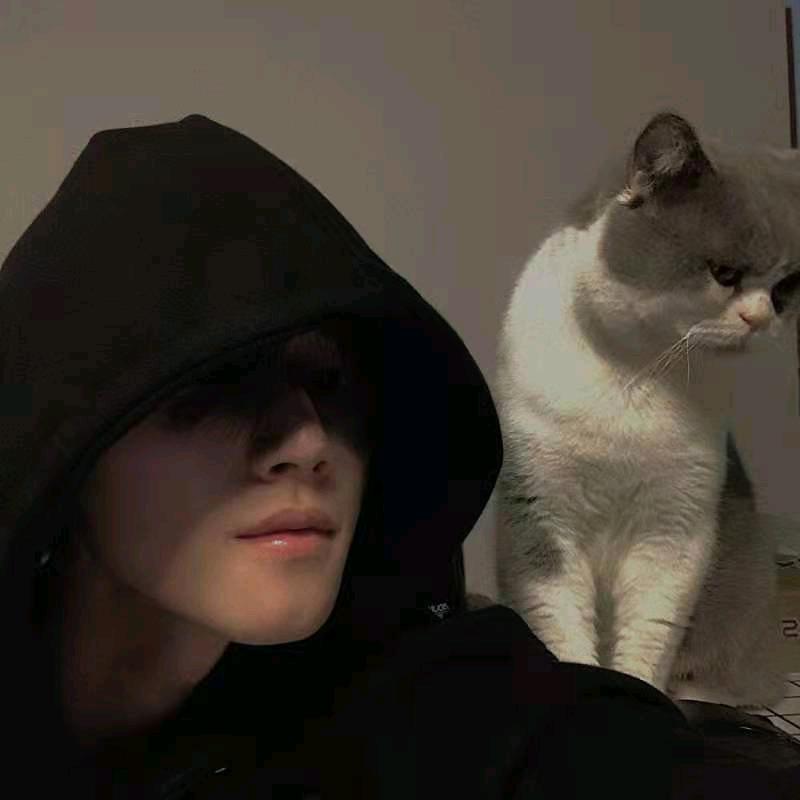 听说他叫小雨呀！