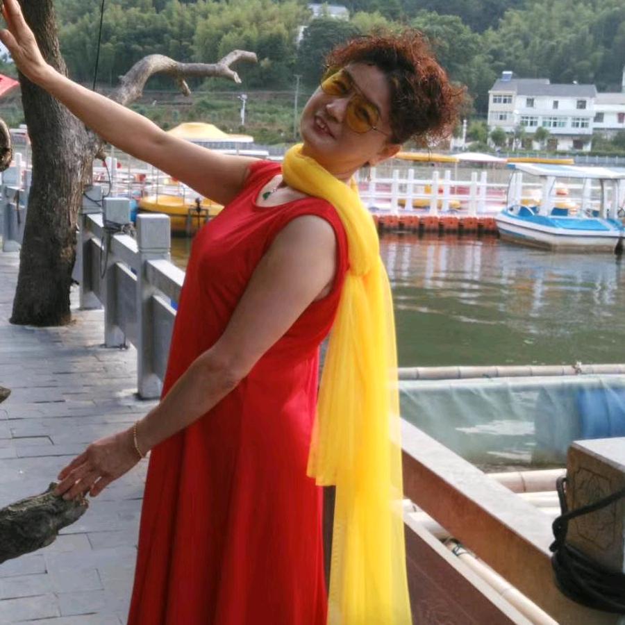 英姿飒爽罗田假儿武穴媳