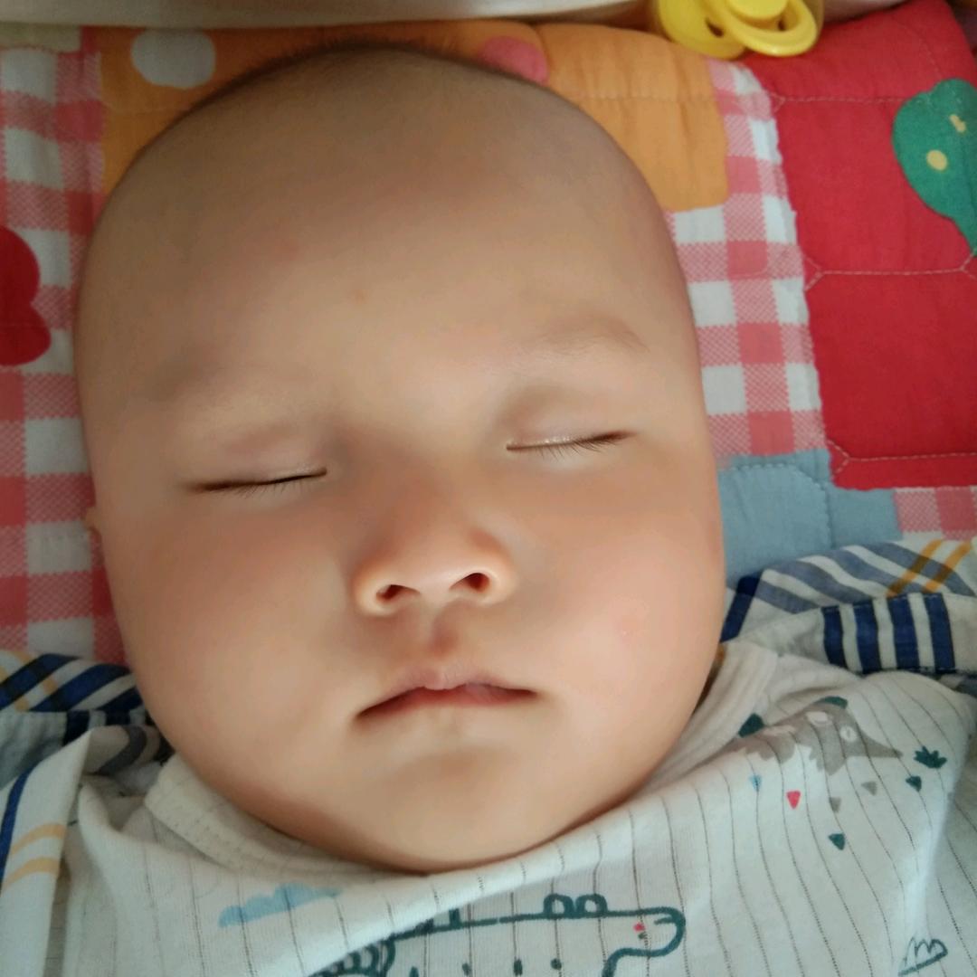 默默