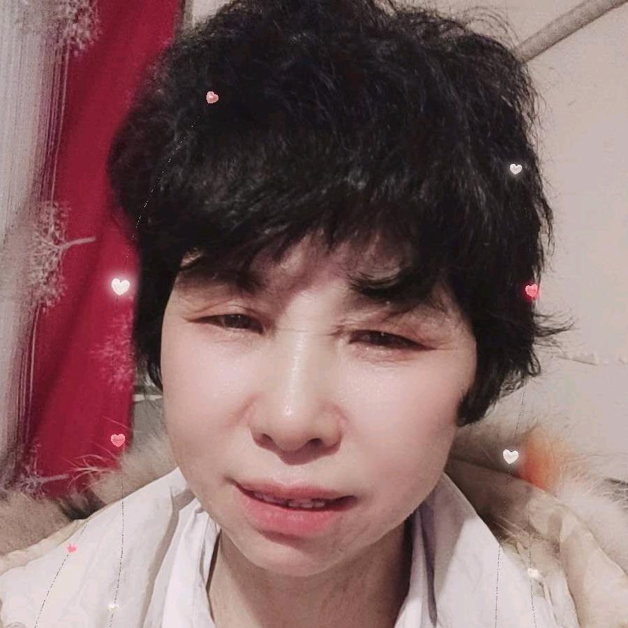 李明芬