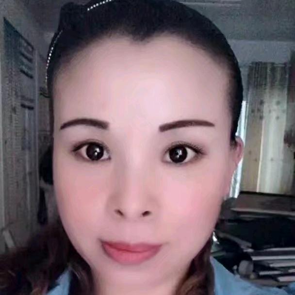 卖窗帘墙布的傻丫头