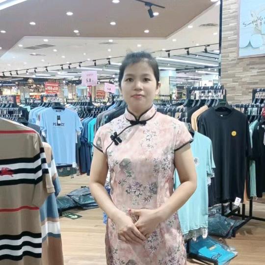 江小妹爱转呼啦圈