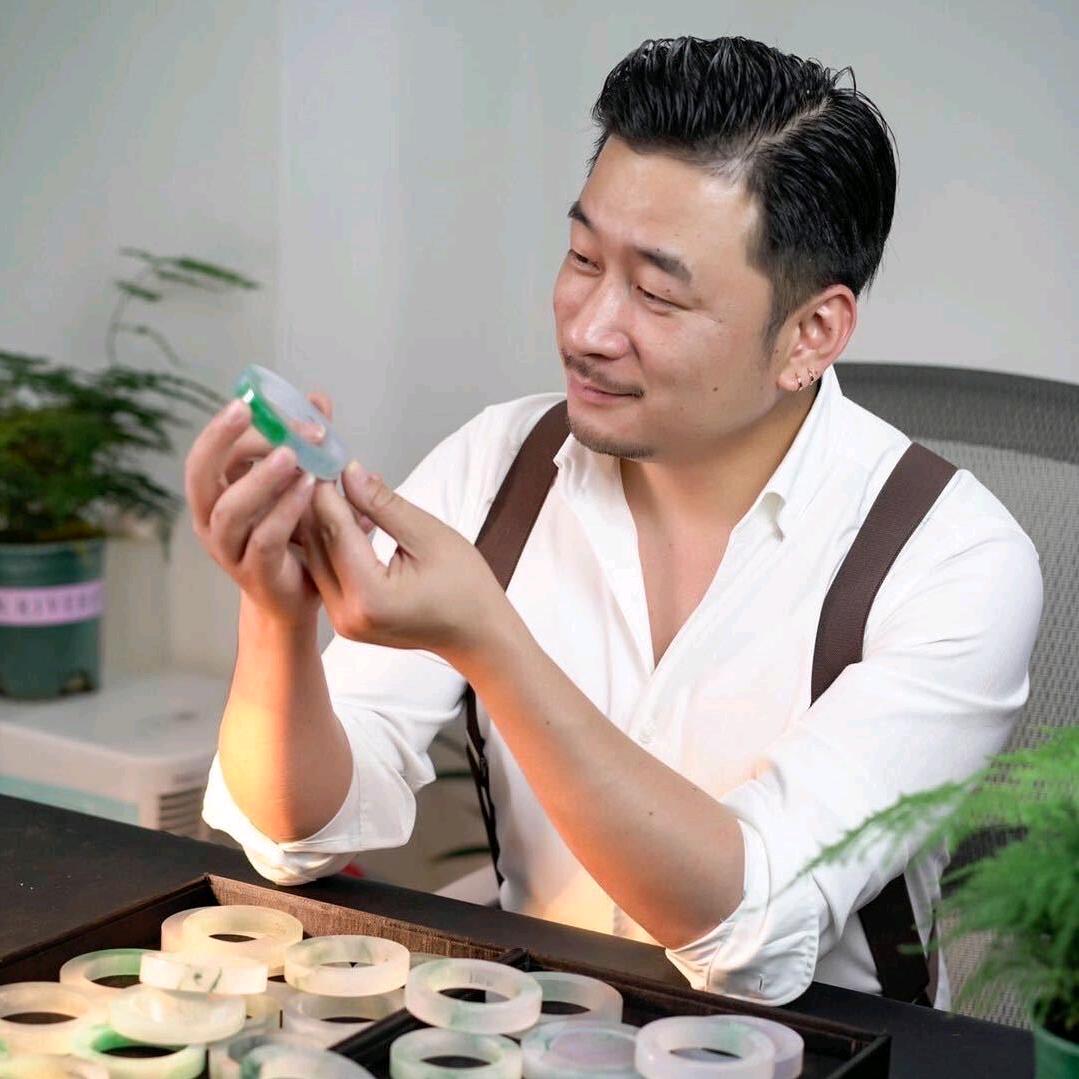 蟋蟀珠宝