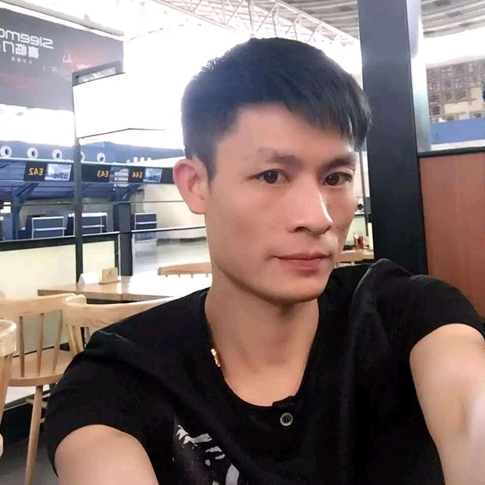 罗S