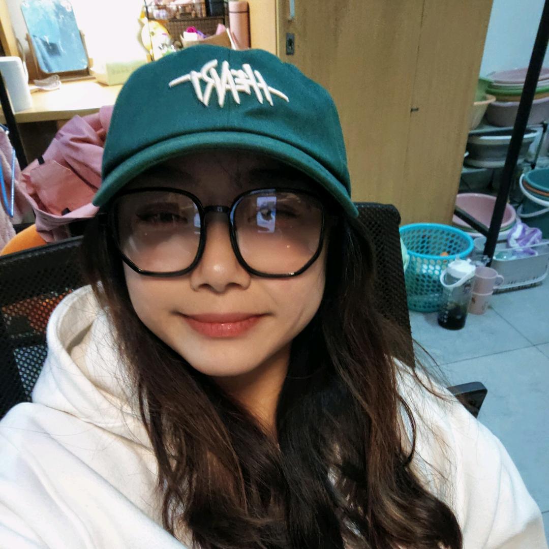 小黄（努力涨粉ing 💪）