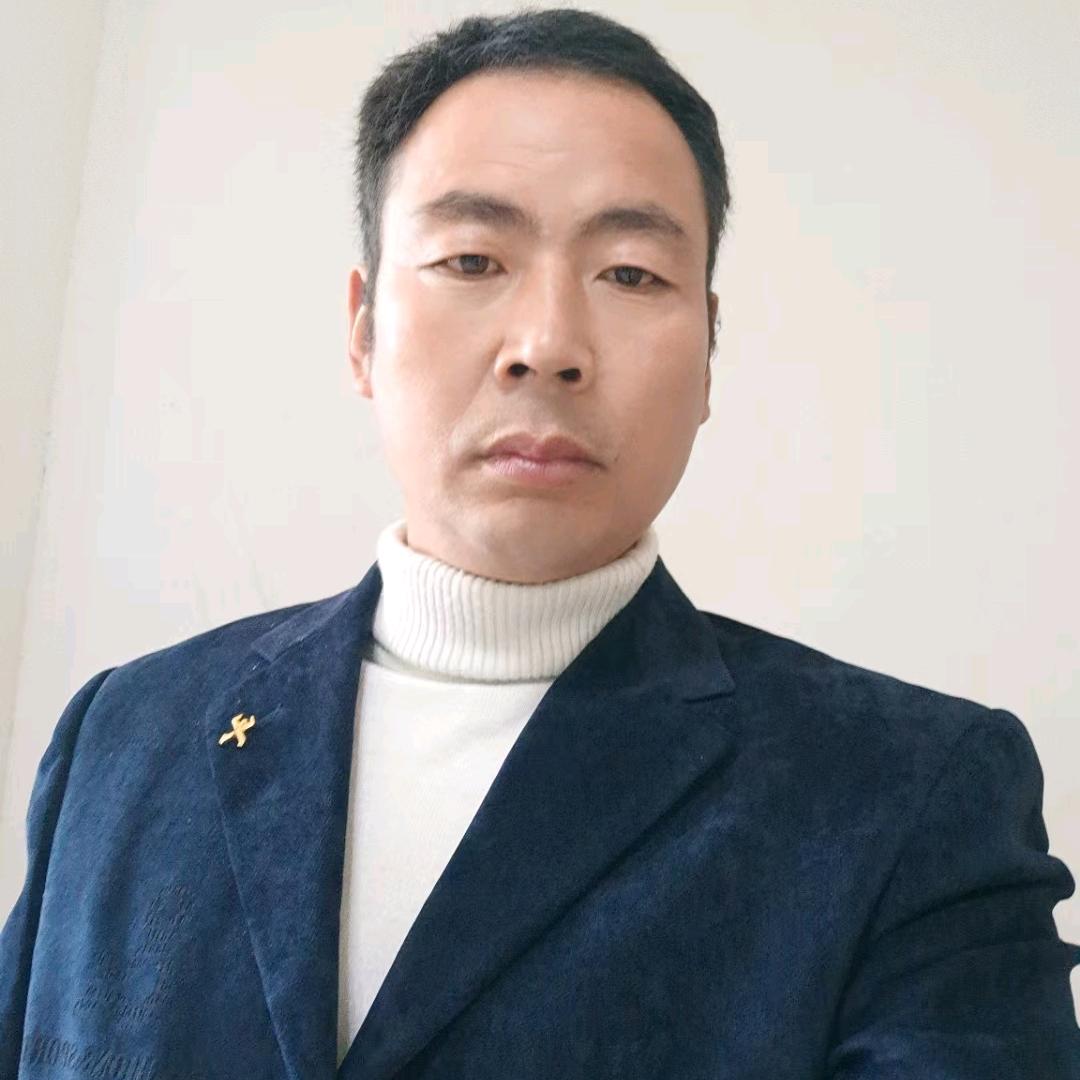 尹龙