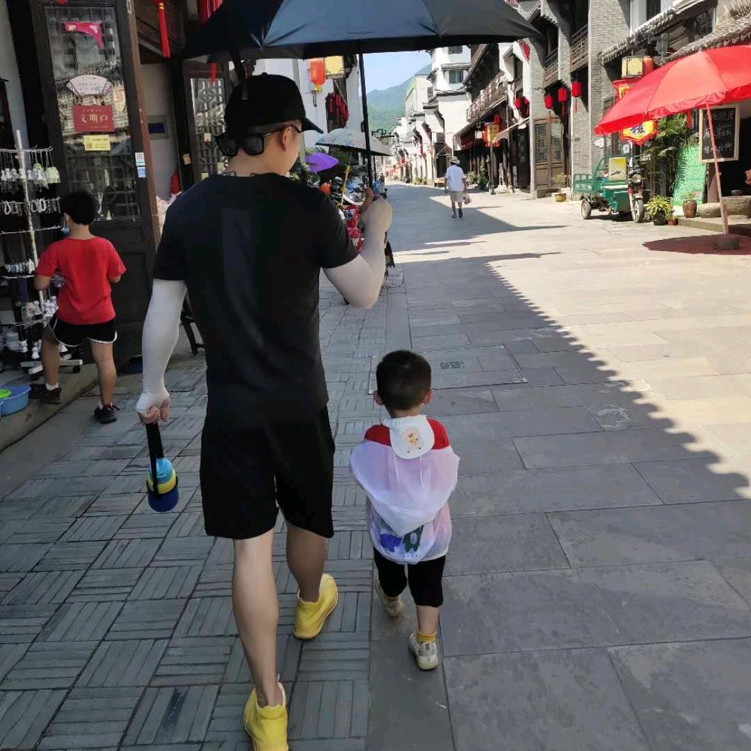 韓洋模特職業經紀人