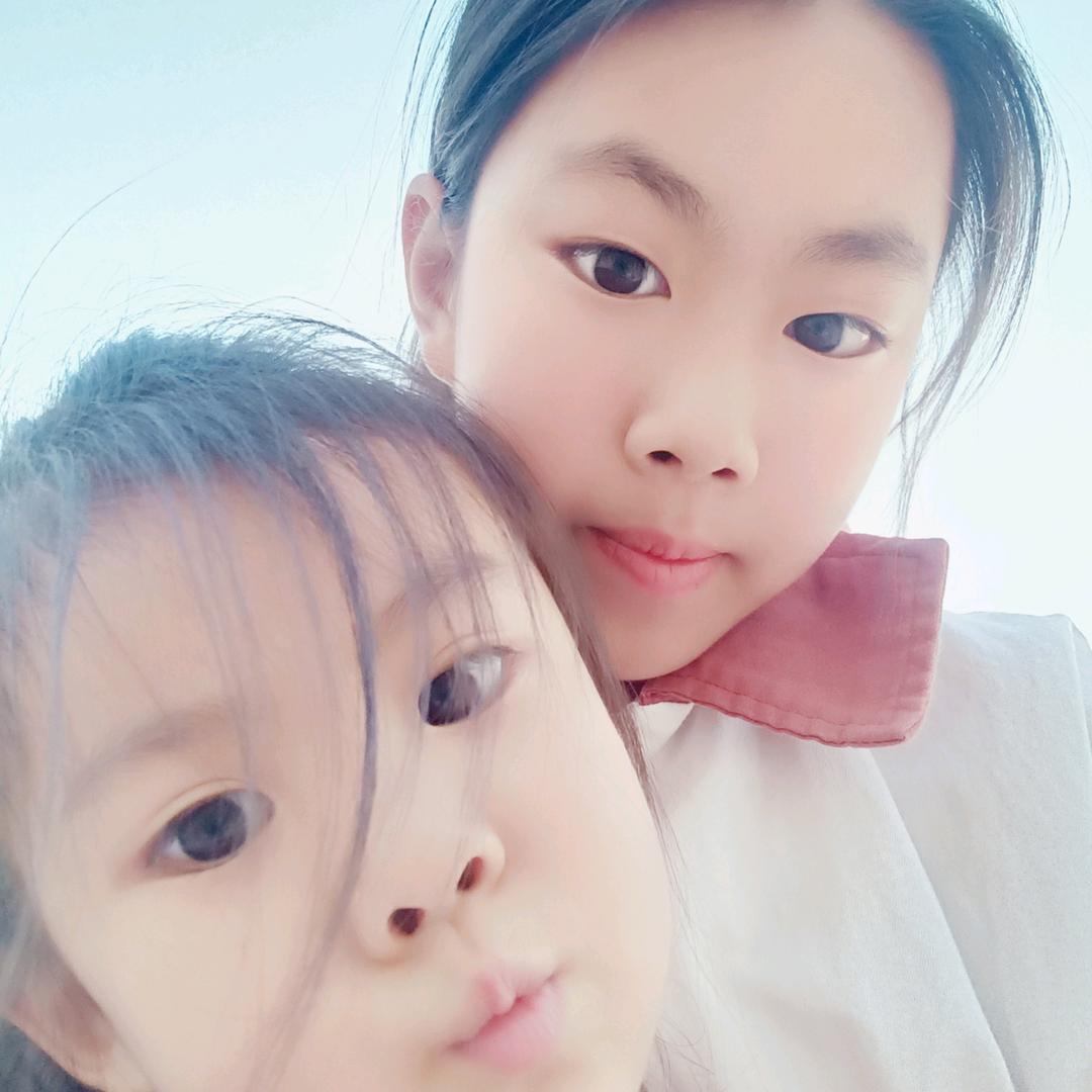 姐妹两人