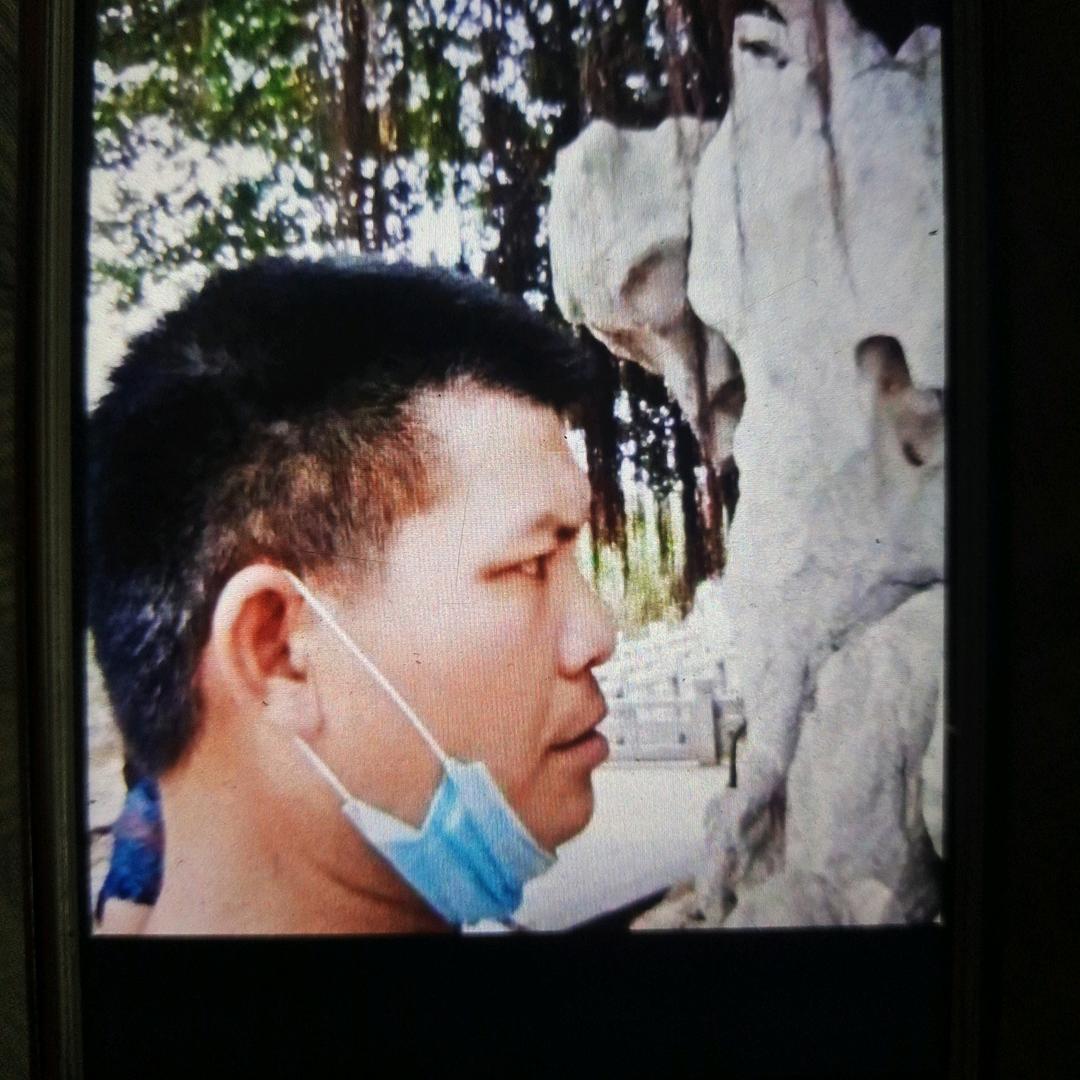 嗨喽爱不馒