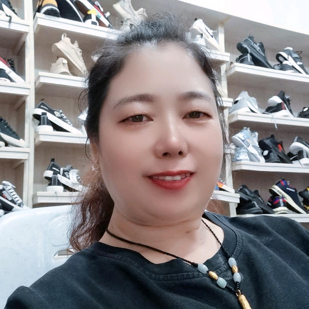 黄姐（）中午1:40开播。