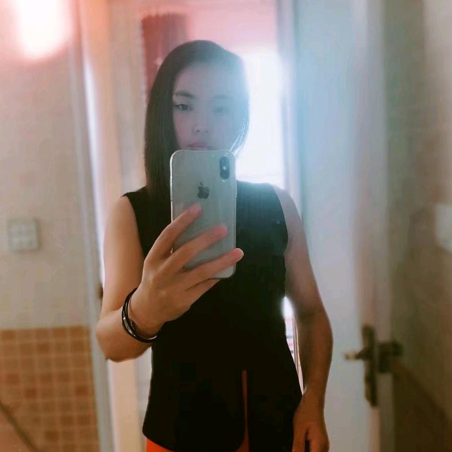 笑容背后的忧伤