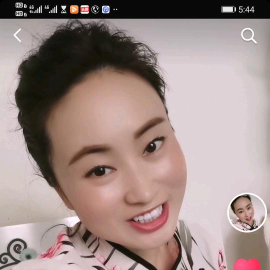 容容