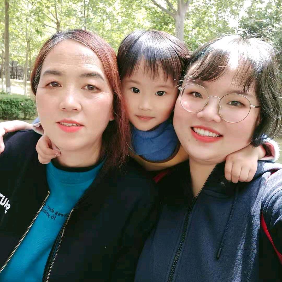 史新丽