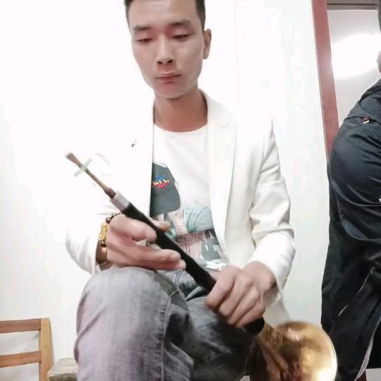 趁年轻づ