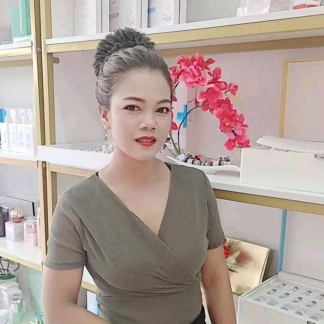 孟连女孩