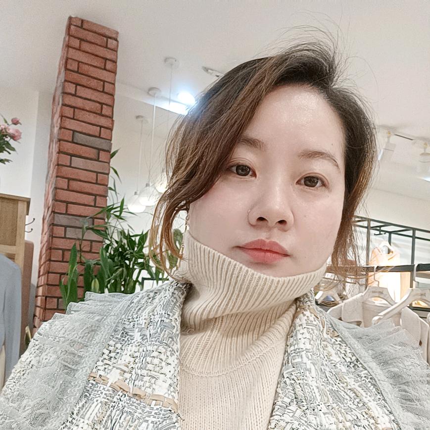 雪梅（贵州黄牛肉火锅店人民东路店）