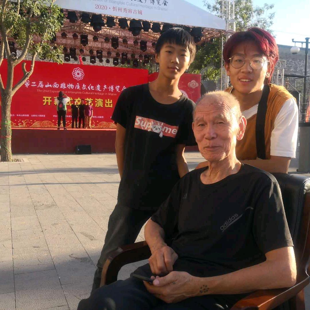 天塔狮舞，首批国家级非遗，代表性传承人李