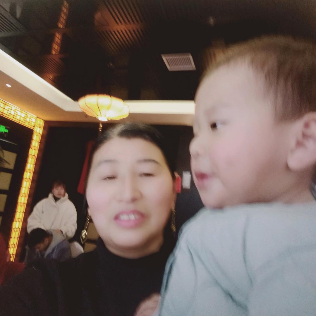 爱吃葡萄
