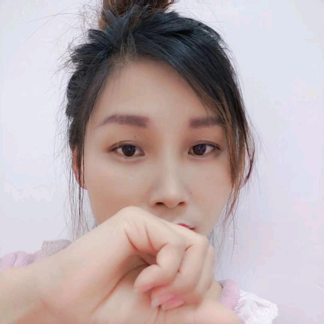 邹家珊小姐