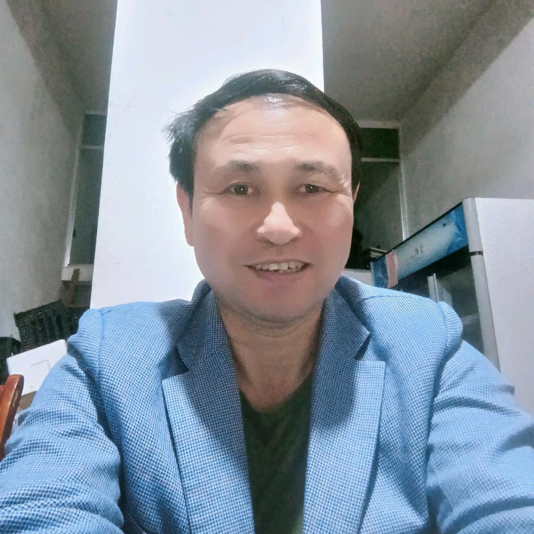 石光余，十里坪水果店