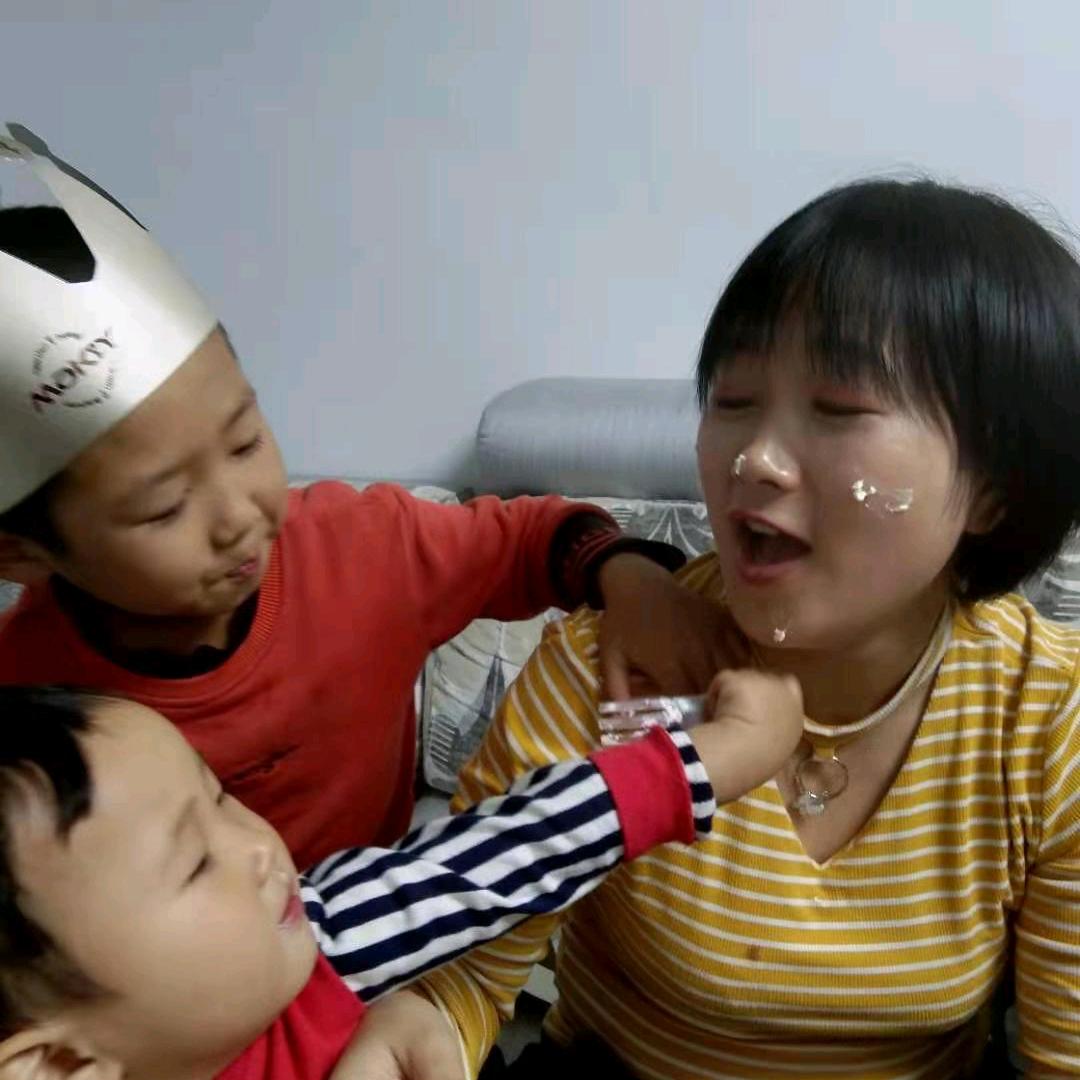 中乔体育李婷西咸新区万国荟乔丹店