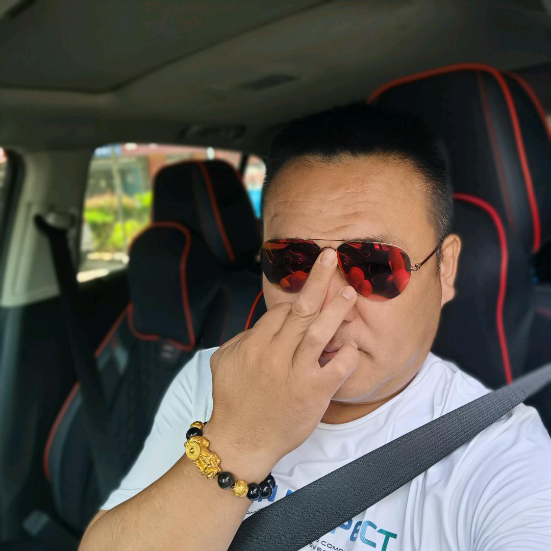 乌云后面有阳光