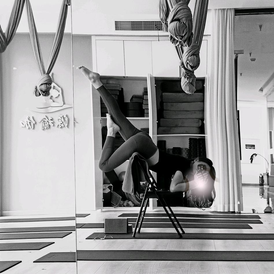 晶^小姐