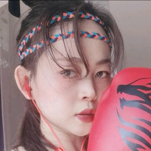 撸铁的姐姐-美系汽配行业（生活日记）