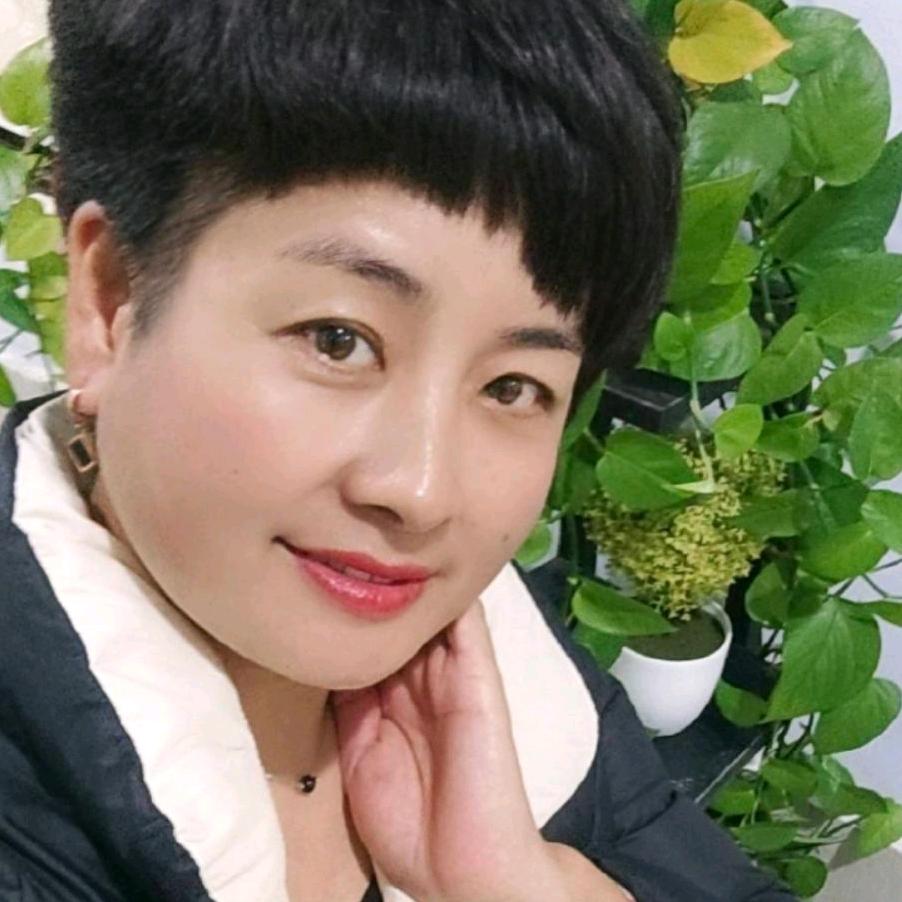 以微笑应对—彩彩