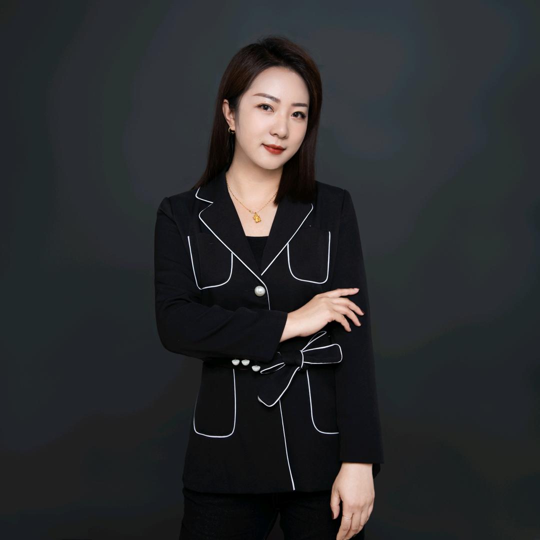 老噶哒 设计师 姜雪娇