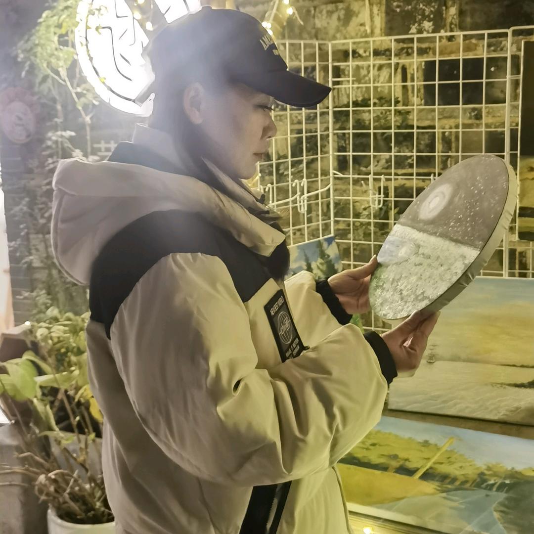 张春雨（雪之锦烟酒店）