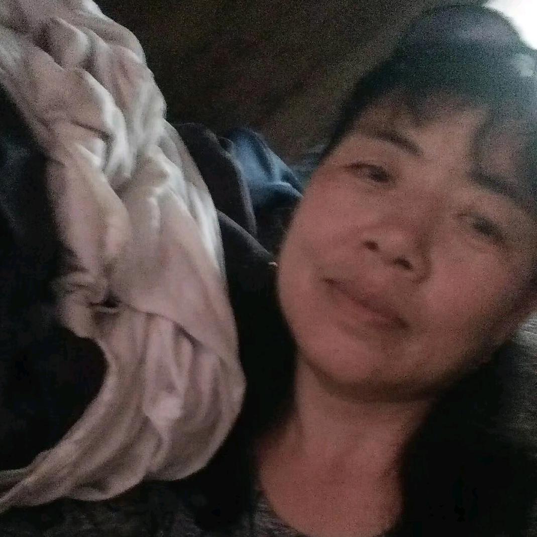 . 何姐