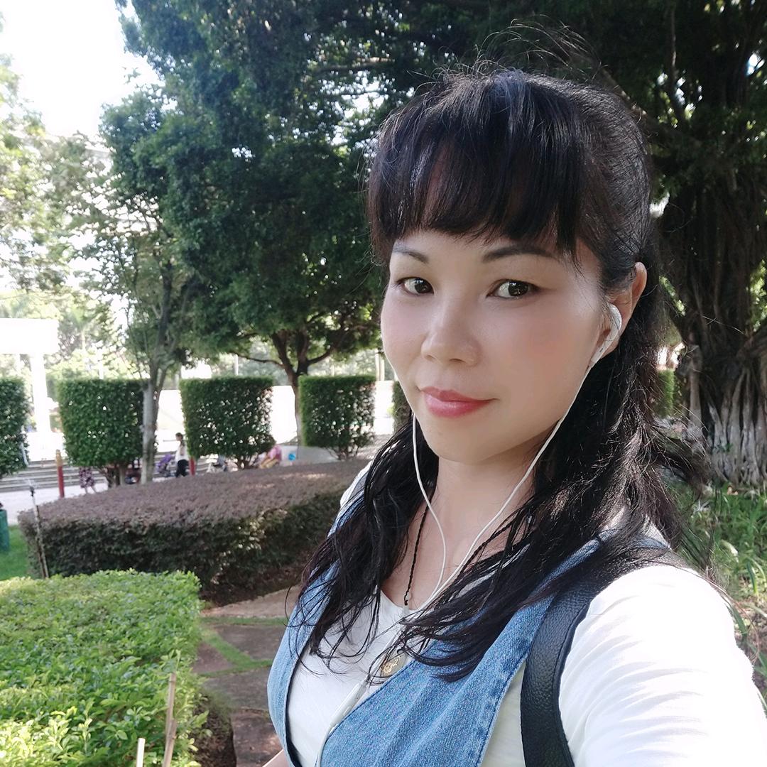 水晶玉锅龙山妹小芬