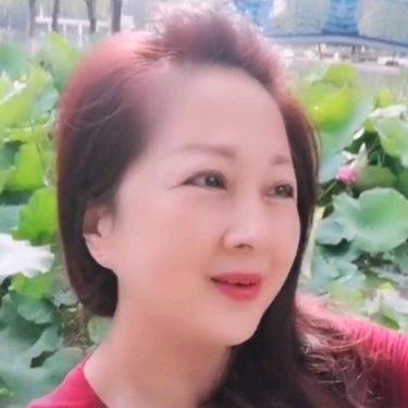 四姐妹三姐
