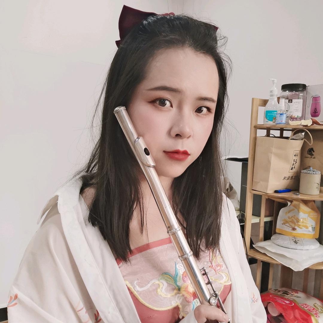 隔壁家的阿罗罗