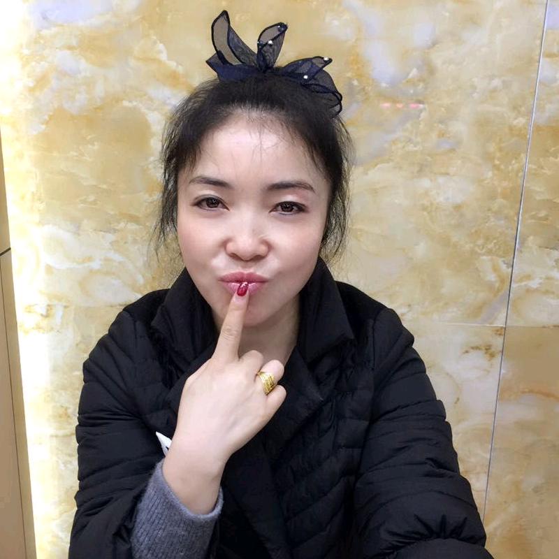 吃货小小三妹