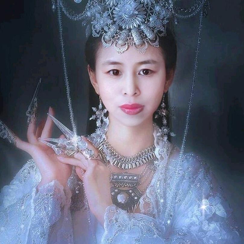 月色*小仙女！
