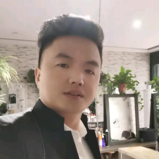 托马斯洗护造型