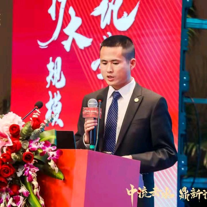 宁波泓鑫新材料～刘大川