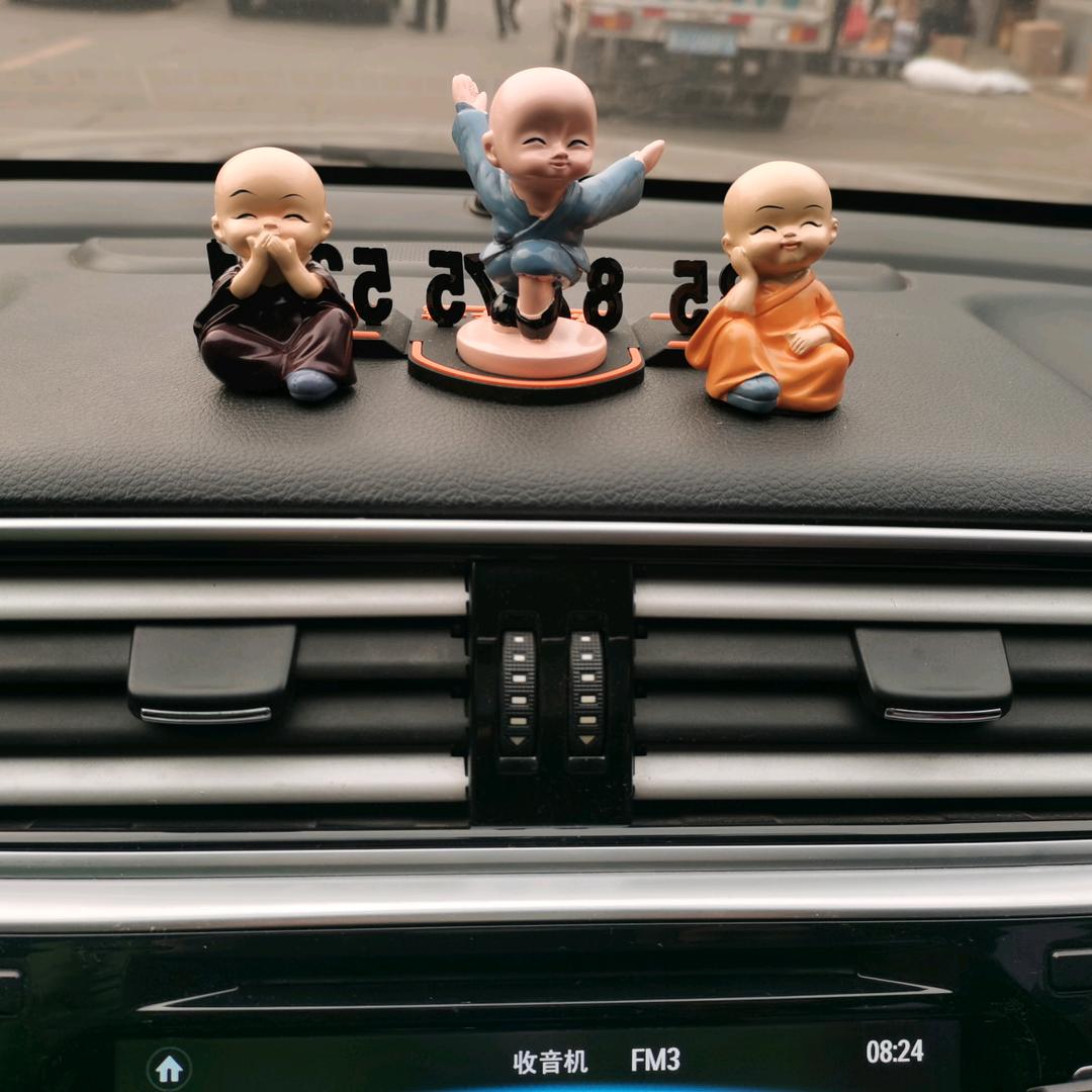 磊  ，