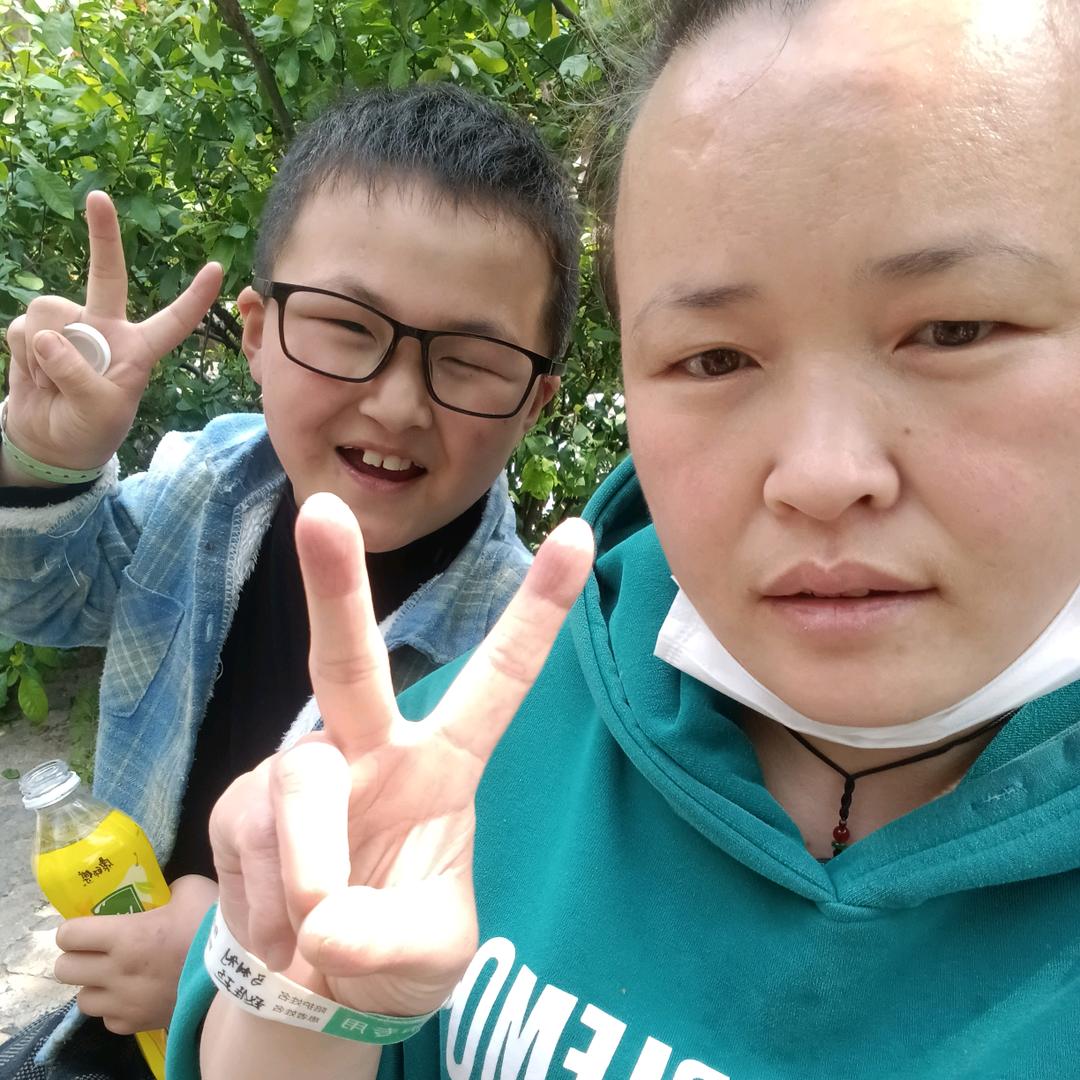 依婷嫲嫲的小店:橱窗有好物